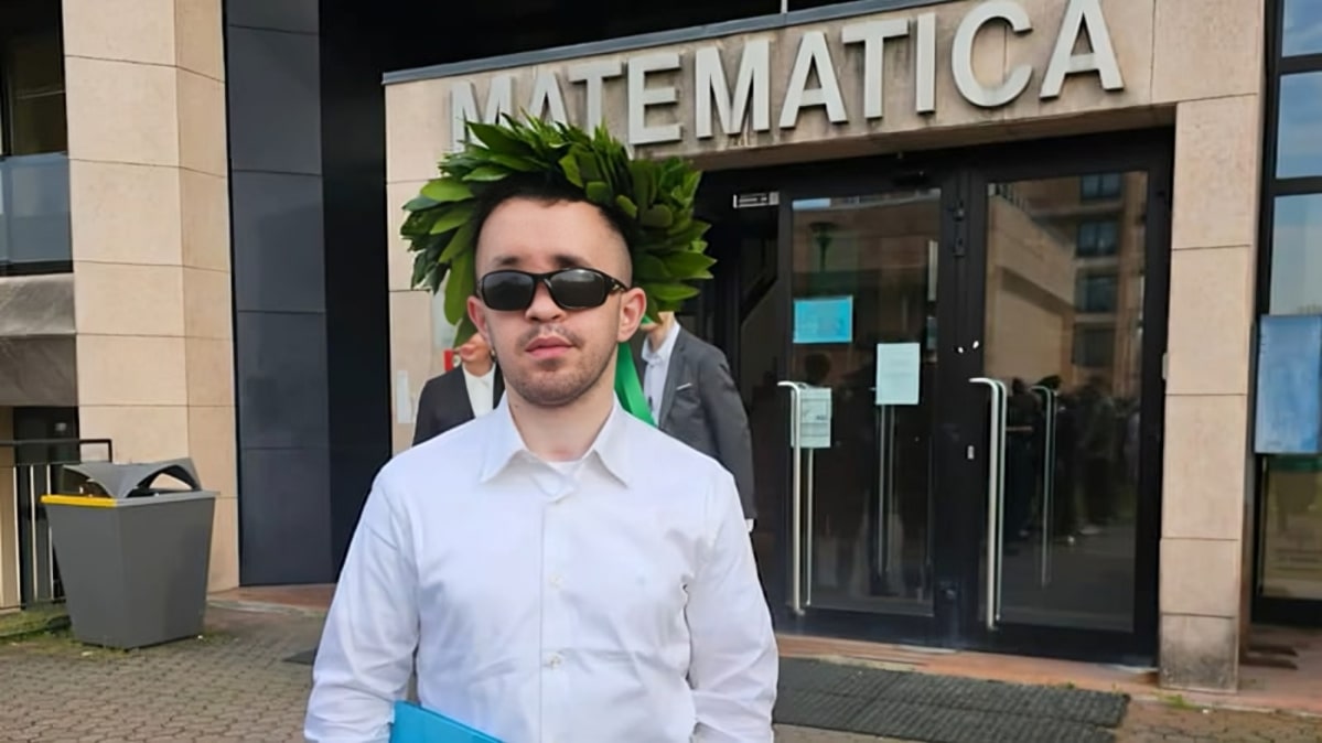 Kledian Leka è il primo laureato non vedente in informatica a Parma con 110 e lode 17