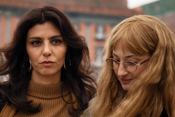 L'amica geniale 4, come è andato il debutto di una delle serie più amate con le nuove Lila e Lenù? 10