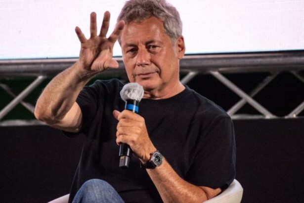 Leucemia, l'ematologo di Alessandro Baricco: "Dopo il trapianto le probabilità di guarire sono alte" 7