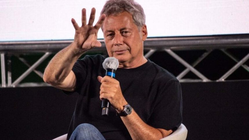 Leucemia, l'ematologo di Alessandro Baricco: "Dopo il trapianto le probabilità di guarire sono alte" 1