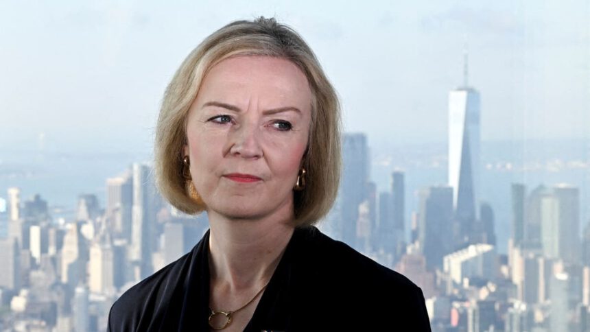 La premier inglese Truss si è dimessa: le ragioni dietro il suo gesto 2 La premier inglese Truss si è dimessa: le ragioni dietro il suo gesto 1