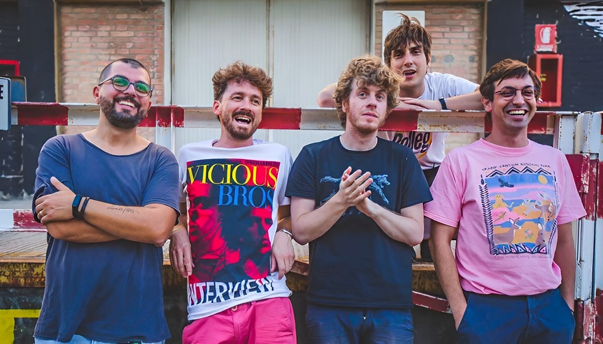 Il commovente addio de Lo Stato Sociale a Matteo Romagnoli: "Siamo a pezzi, ci hai salvato la vita" 1