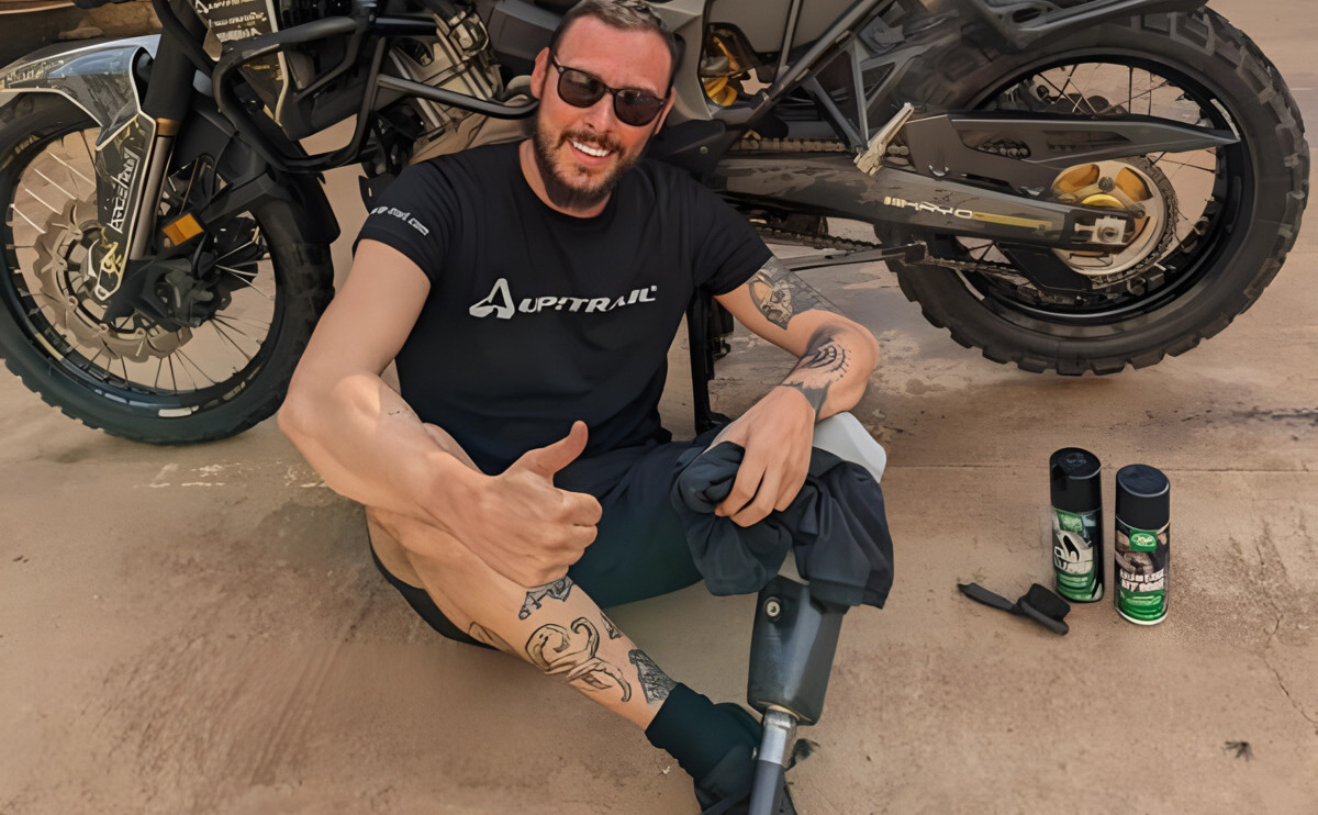 Chi era Luca Falcon, muore a 35 anni, dopo aver perso una gamba raccoglieva protesi per bimbi africani 13