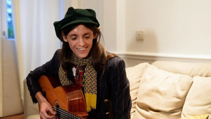 La canzone di Lucio Corsi come terapia: bambino con mutismo selettivo riesce a cantarla 1