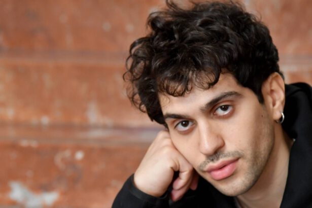 Mahmood in tour: "Prima nessuno mi voleva, ora giro l'Europa, la gavetta ti salva" 11