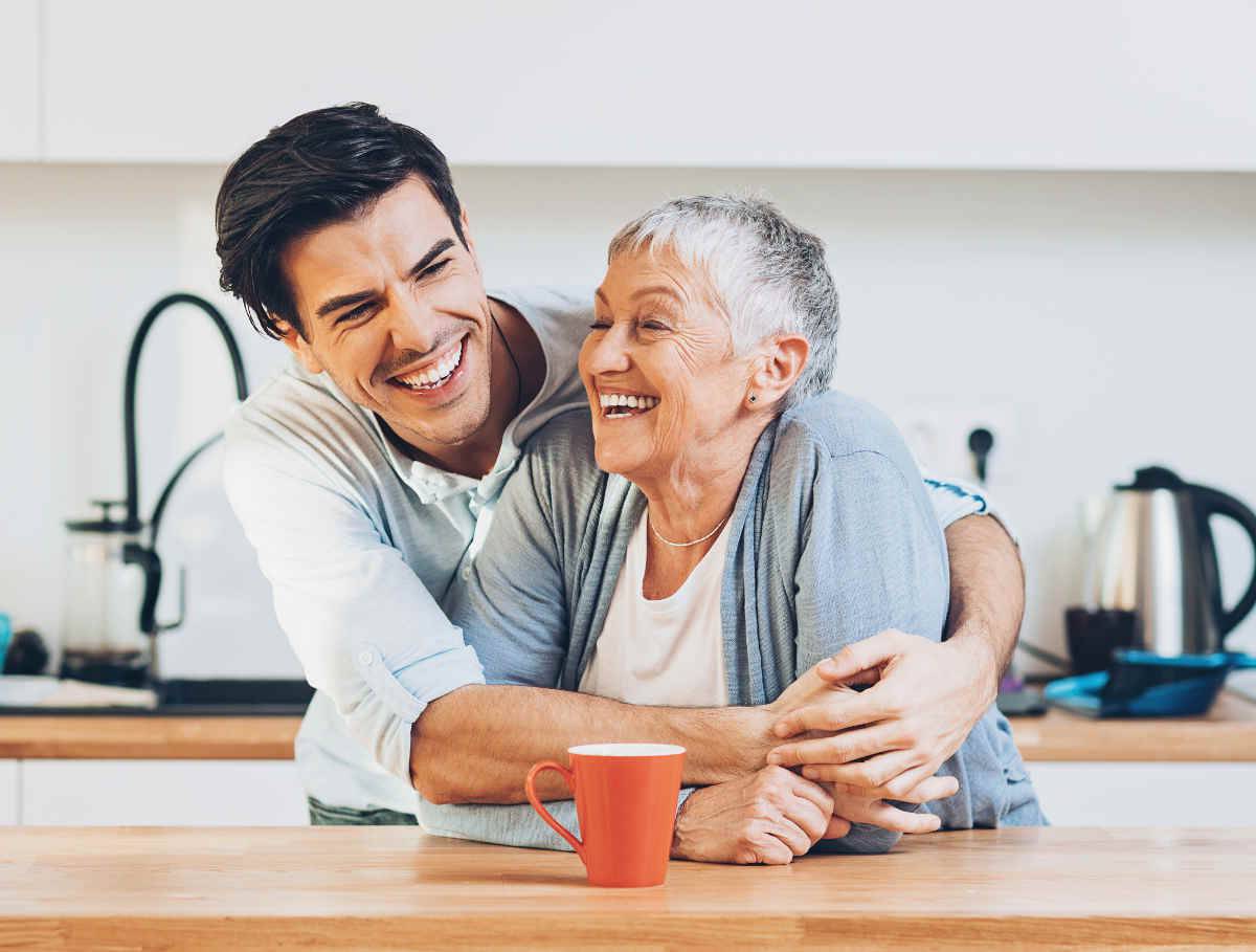 Cosa regalare alla mamma anziana per il suo compleanno 25