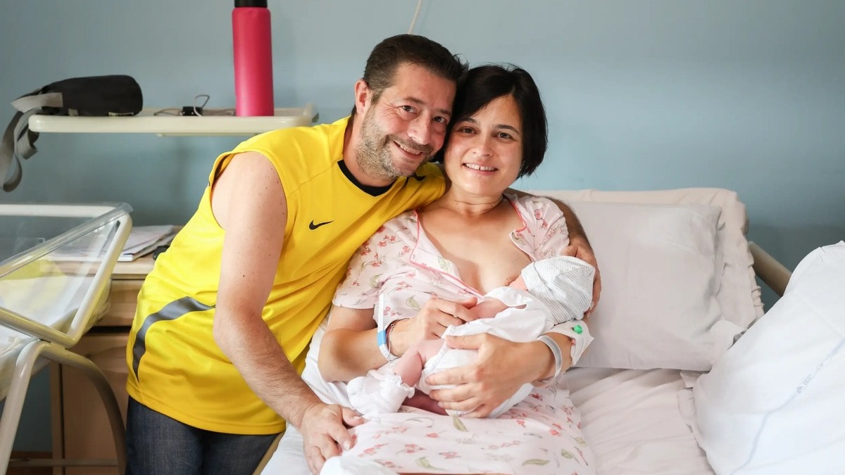 Lieto fine per mamma che partorisce in ambulanza: "Ho rischiato di far nascere Giulia in auto" 1