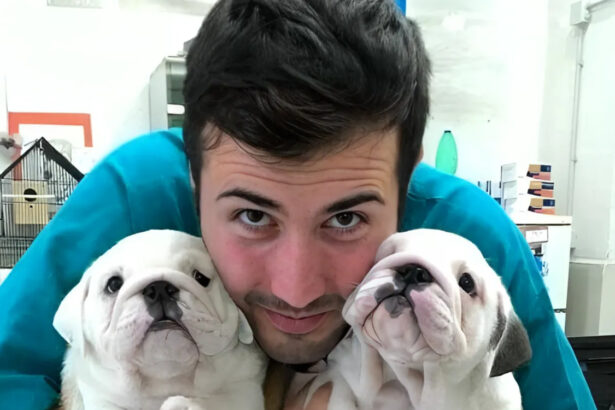 Chi era il veterinario Marco Petrini, il Dottor Pet famoso sui social scomparso a 37 anni 8
