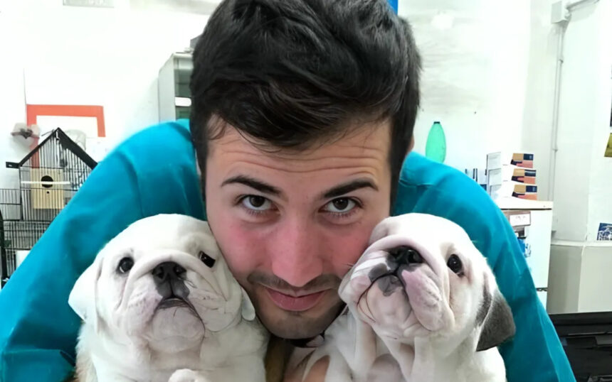Chi era il veterinario Marco Petrini, il Dottor Pet famoso sui social scomparso a 37 anni 2 Chi era il veterinario Marco Petrini, il Dottor Pet famoso sui social scomparso a 37 anni 1