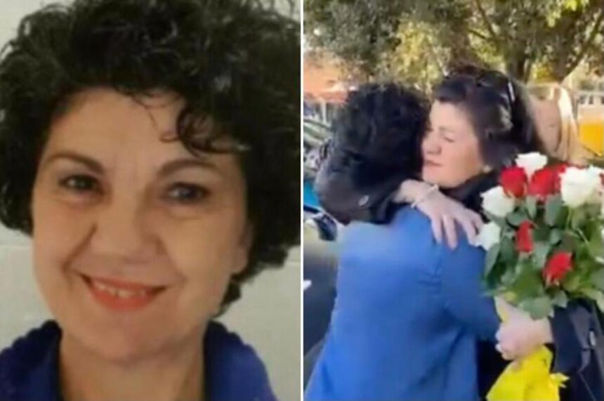 Maestra sospesa torna in classe tra abbracci e contestazioni: "A pregare in chiesa" 1