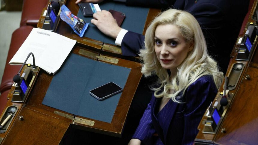 Marta Fascina compra casa dai figli di Berlusconi per 1,2 milioni: chi ci andrà a vivere? 1