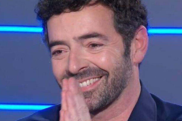 Alberto Matano si sposa: chi è Riccardo, il futuro marito del conduttore 18