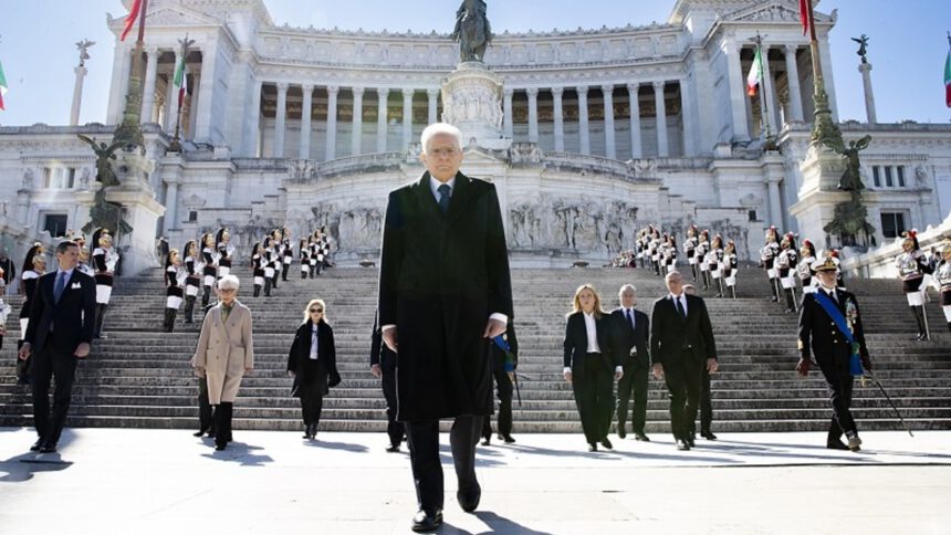 Festa dell'Unità Nazionale, Mattarella: "Le Forze Armate hanno reso l'Italia libera e democratica" 2 Festa dell'Unità Nazionale, Mattarella: "Le Forze Armate hanno reso l'Italia libera e democratica" 1