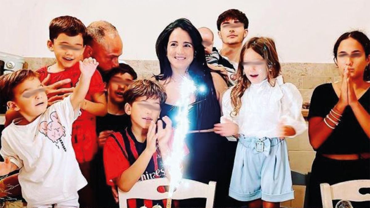 Matteo e Chiara sono genitori di 9 figli: "Compriamo l'essenziale e risparmiamo, accontentiamo tutti" 13