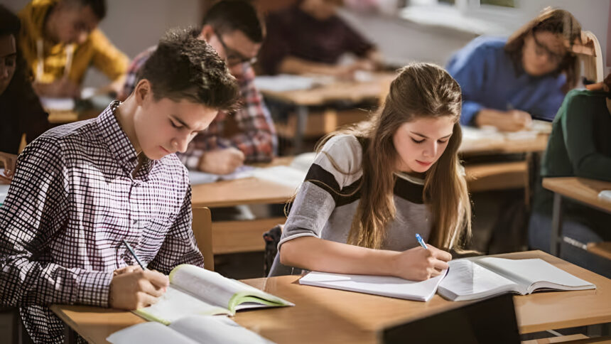 Maturità 2025, le materie della seconda prova: latino e matematica nei licei 2 Maturità 2025, le materie della seconda prova: latino e matematica nei licei 1