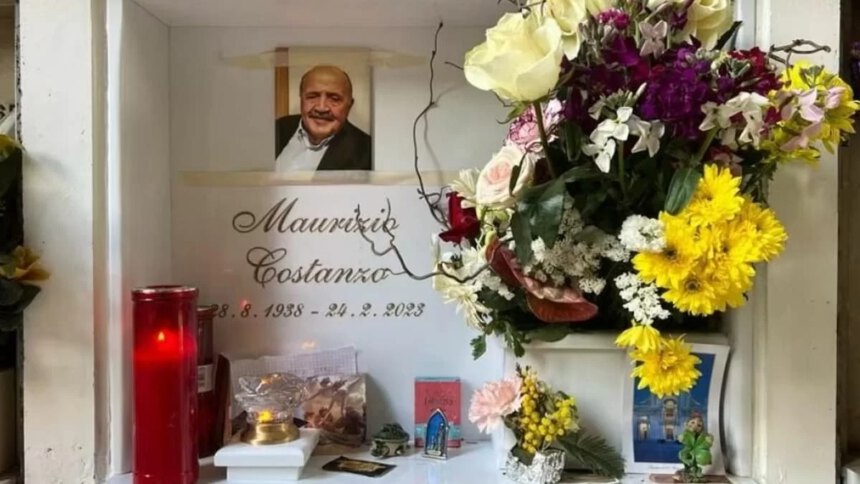 Maurizio Costanzo è al cimitero Verano: "Ospitato nella tomba di Monica Vitti" 1