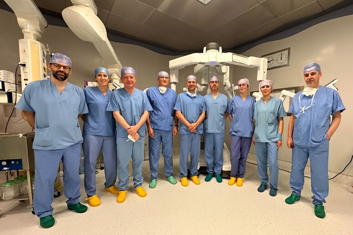 Tumore all'intestino, intervento di 20 ore salva 36enne: "Era considerato senza futuro" 15