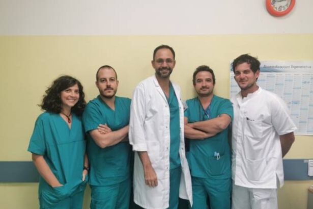 Perde il braccio in un incidente, i chirurghi glielo reimpiantano: "Il ragazzo sta bene" 18