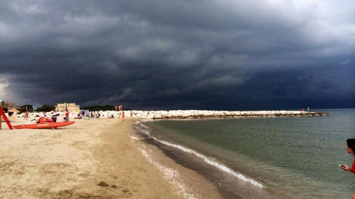 Meteo, cambia tutto, arrivano i temporali: quanto dureranno? 15