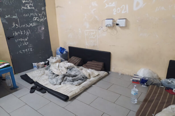 Naufragio Cutro, chi sono i sopravvissuti che vivono in condizioni "disumane" 5