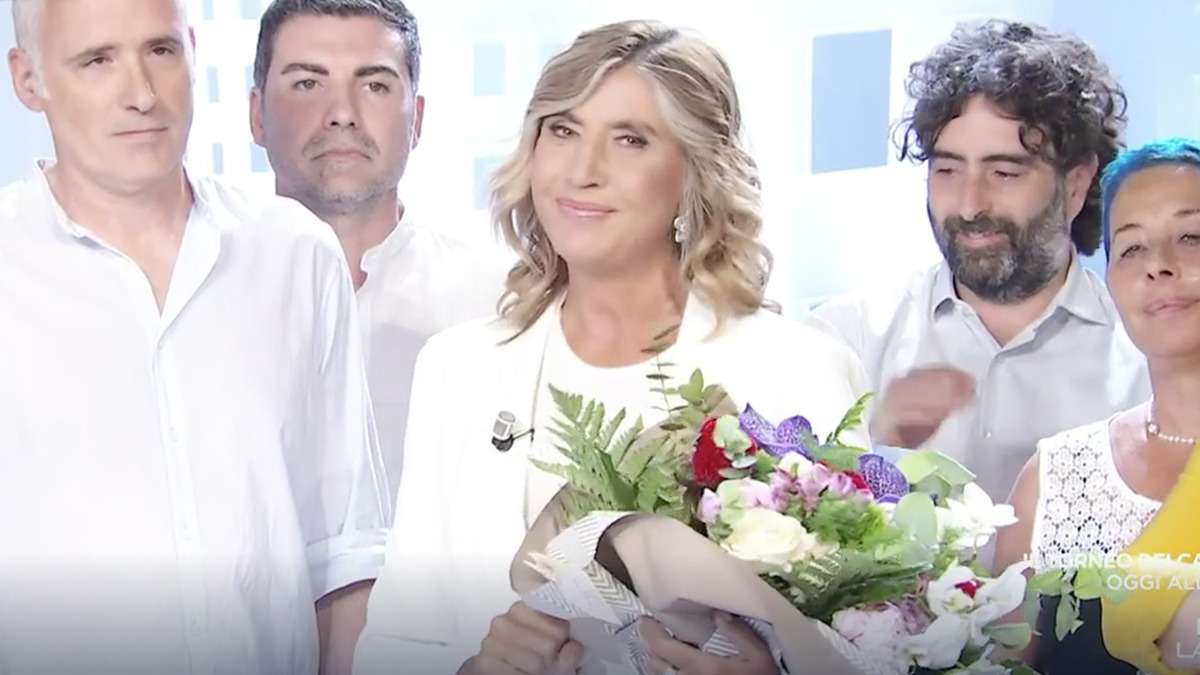 Myrta Merlino dice addio in lacrime a La7: "Ci vediamo presto". Quale sarà il suo futuro? 15