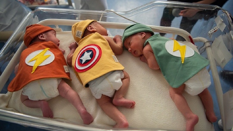 Neonati in terapia intensiva vestiti per Carnevale al Niguarda 3 neonati vestiti-per carnevale