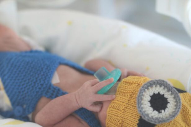 Neonati in terapia intensiva vestiti per Carnevale al Niguarda 5