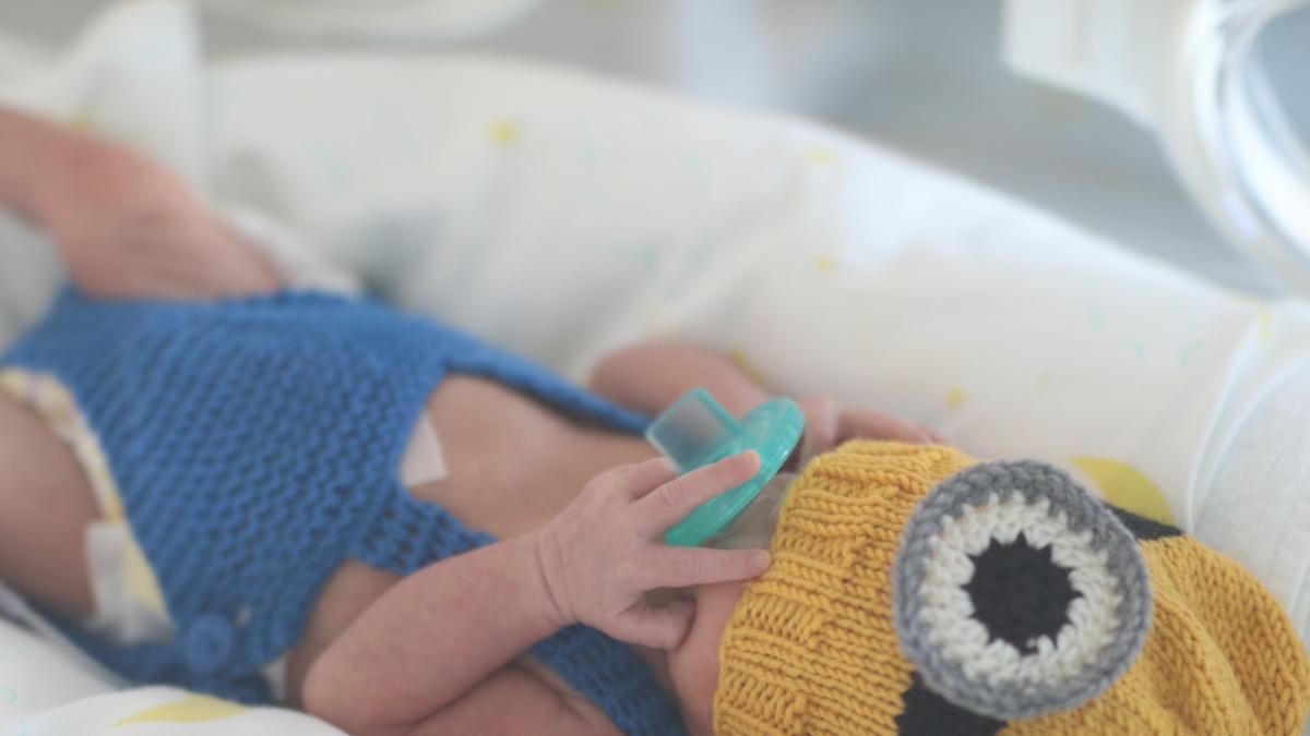 Neonati in terapia intensiva vestiti per Carnevale al Niguarda 17