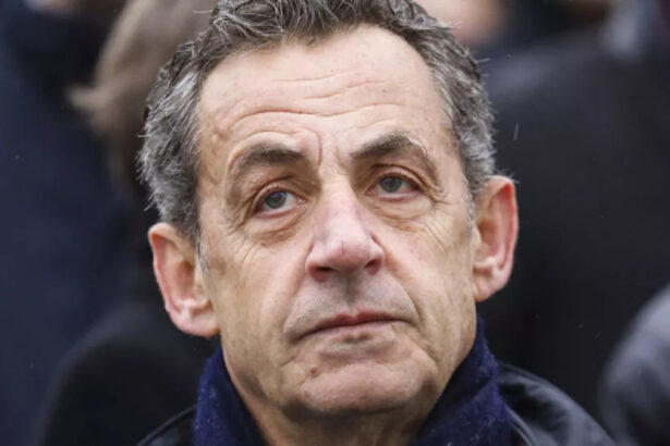 Perché l'ex presidente francese Sarkozy è stato condannato a 3 anni di carcere? 18