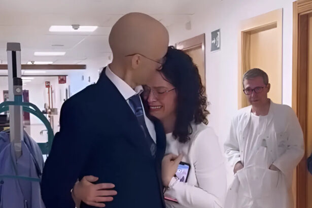 Nozze in corsia tra paziente terminale e la sua compagna: "Viviamo ogni giorno come fosse l'unico" 6