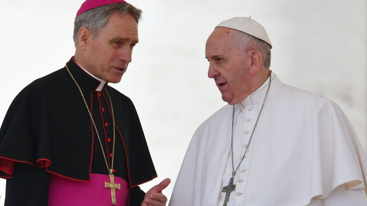 Perché padre Georg sta attaccando Papa Francesco e cosa vuole ottenere 19