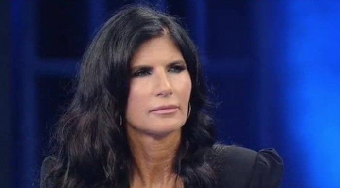 Perché la truffa sentimentale subita da Pamela Prati è un abuso emotivo 3