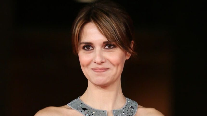 Paola Cortellesi: "Ho conosciuto donne vittime di violenza, usano il loro potere per aiutarne altre" 1