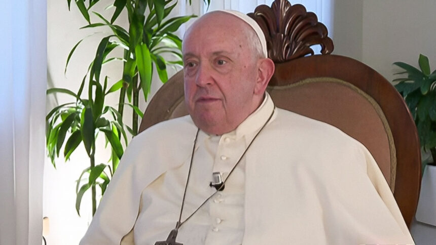 Papa Francesco al Tg1: "Ero fidanzato con una ragazza del cinema. Mi manca il mare" 1