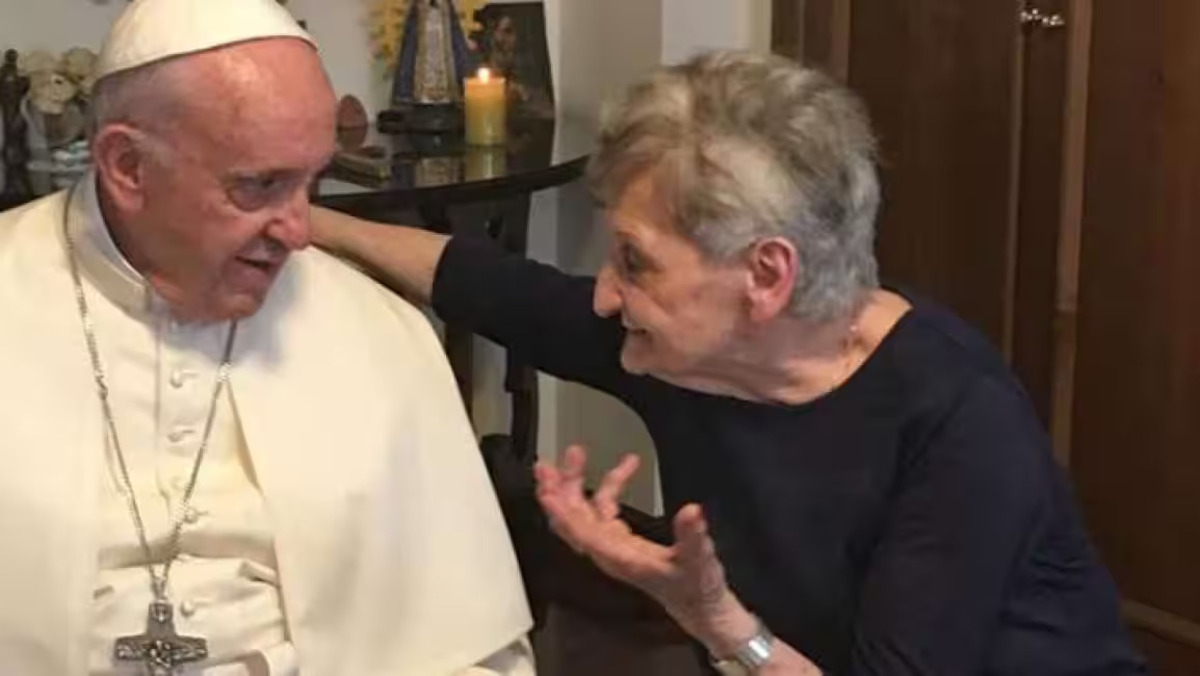 Il Papa in Piemonte, tra pranzi con i cugini e dialetto: "Mi sono sempre sentito astigiano" 19