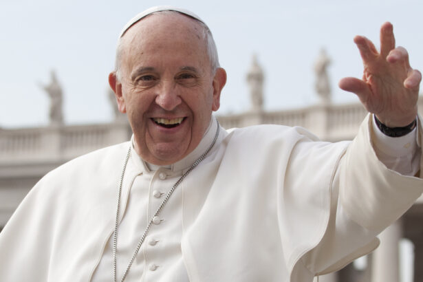 Papa Francesco, arriva l'autobiografia: dall'infanzia coi nonni italiani ai dettagli sulle dimissioni 18