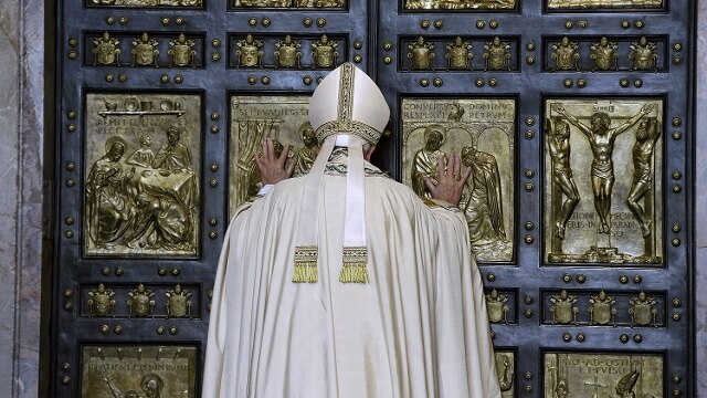 Giubileo, il Papa aprirà una Porta Santa a Rebibbia: "Forme di reinserimento dei detenuti nella società" 3
