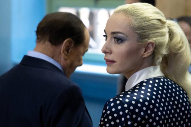 Chi è Marta Fascina, oggi in Parlamento e attuale compagna di Silvio Berlusconi 18