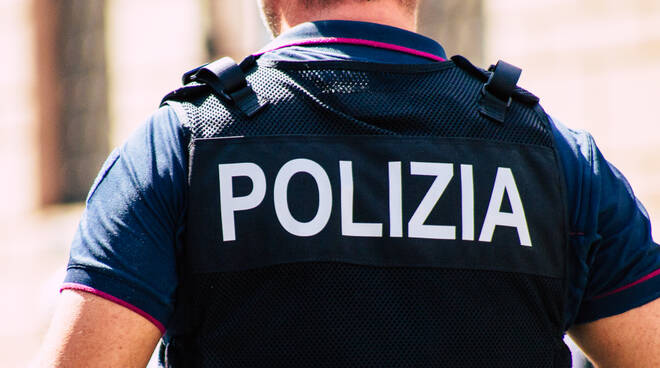 Poliziotto salva insegte che sta per togliersi la vita: "Prof, si ricorda di me? Sono stato suo allievo" 3