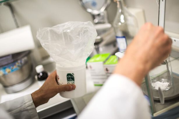 “Non ci sono farmaci”: il Governo promuove i preparati galenici, cosa sono e come agiscono 6