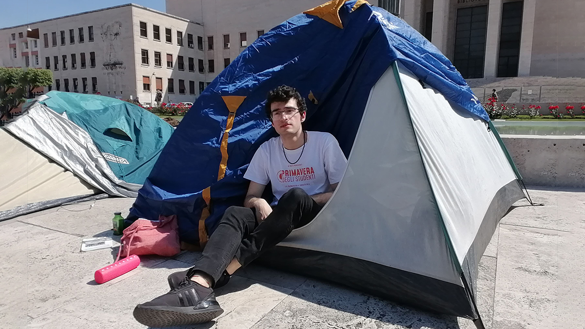 Caro affitti, torna la protesta delle tende: "Misure urgenti per rimanere a studiare in Italia" 15
