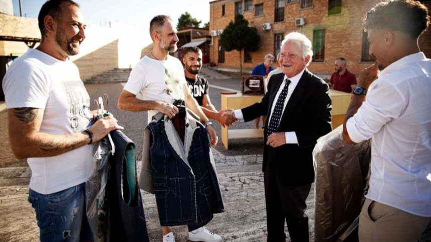 Rebibbia, i detenuti sfilano con capi cuciti da loro: l’alta sartoria come possibilità di riscatto 1