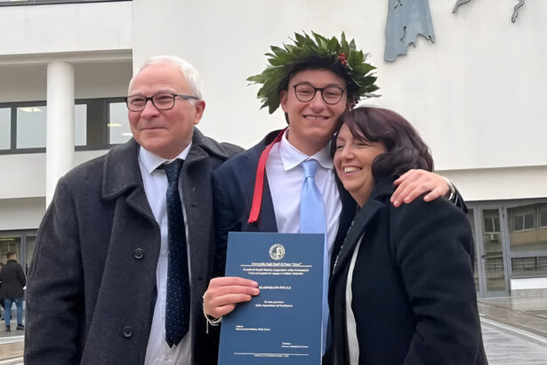 Arrivato da un barcone, Remon Karam si laurea di nuovo sui diritti umani 19
