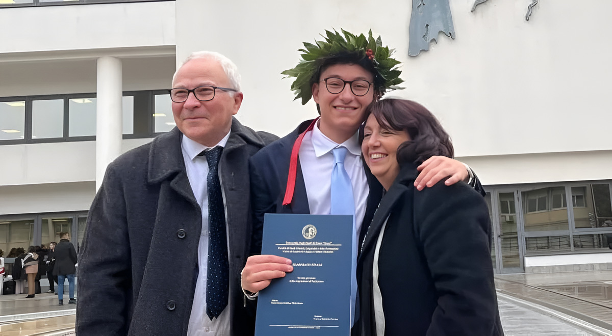 Arrivato da un barcone, Remon Karam si laurea di nuovo sui diritti umani 15
