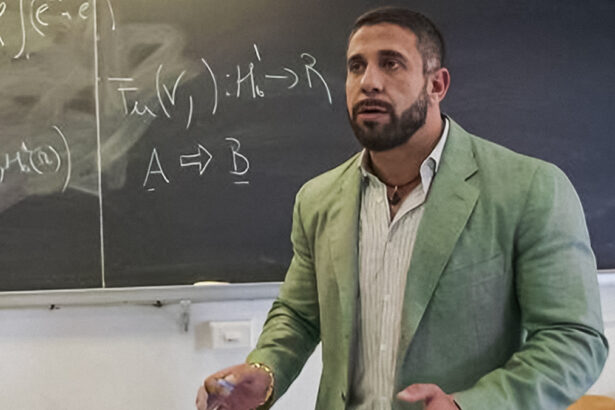 Prof Ruggero Freddi: “Da ex pornoattore alla cattedra di matematica: ho vinto contro La Sapienza” 14
