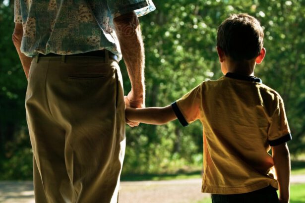 Rovigo, bimbo salva nonno con manovra di Heimlich: "Gli era andato un boccone di traverso" 14