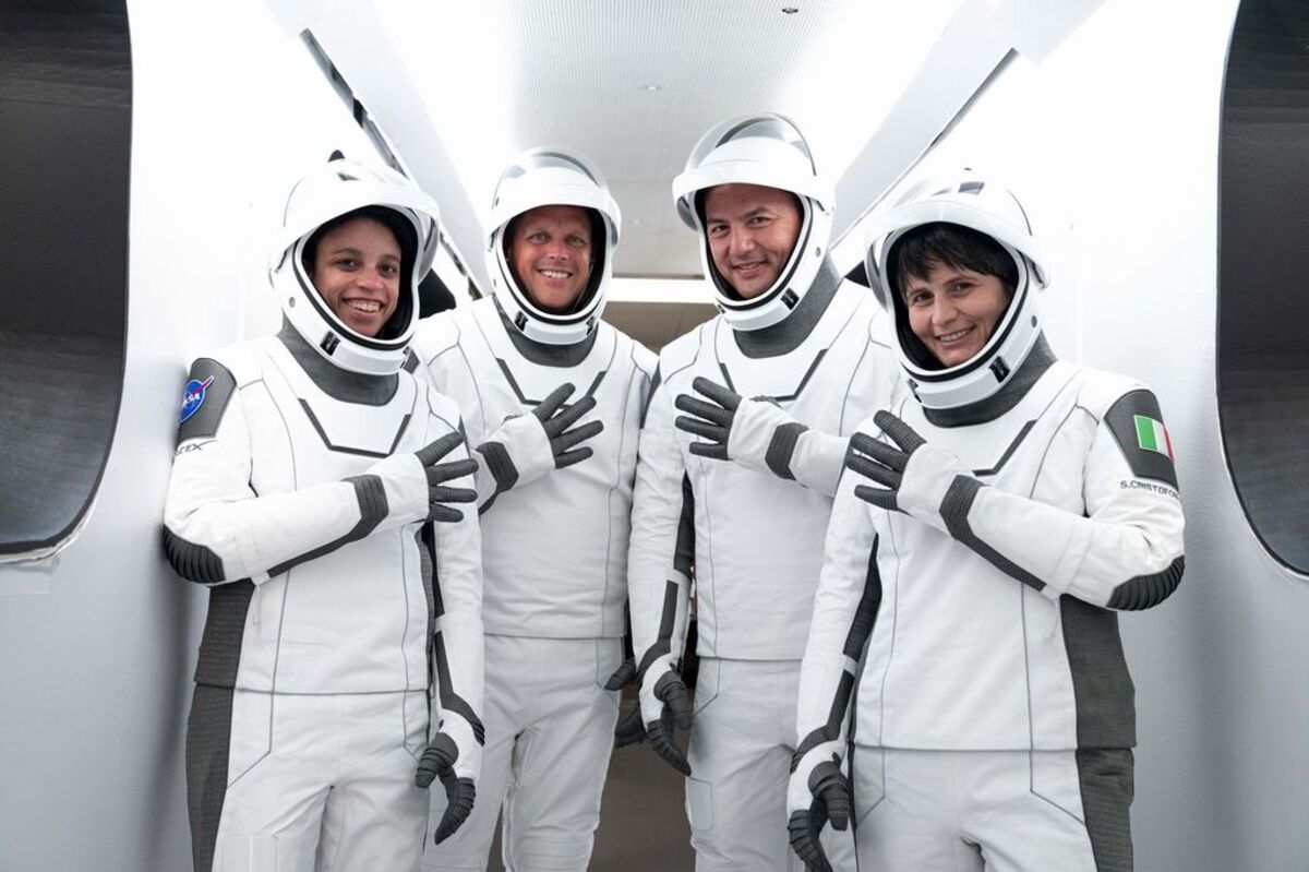 Samantha Cristoforetti arriva sull'Iss: ecco cosa farà nello spazio 17