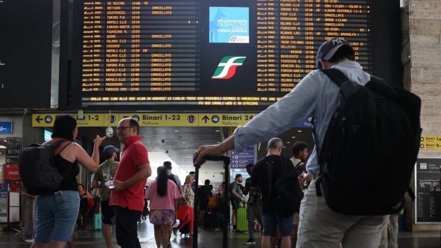 Scioperi di settembre, si ferma il trasporto aereo, urbano e ferroviario: in quali date? 2 Scioperi di settembre, si ferma il trasporto aereo, urbano e ferroviario: in quali date? 1