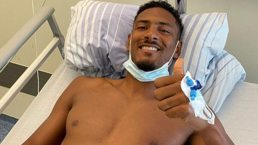 Chi è Sebastien Haller, attaccante del Borussia: “Dopo la chemio ho vinto il cancro e sono tornato a giocare” 1