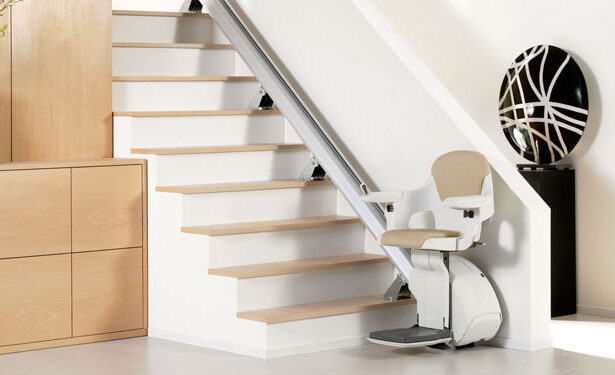 Montascale: perché è importante averne uno installato in casa 9